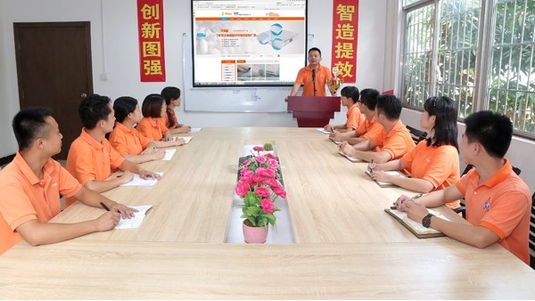 針刺棉廠家「團隊風(fēng)采」奔赴在生產(chǎn)一線的業(yè)務(wù)精英