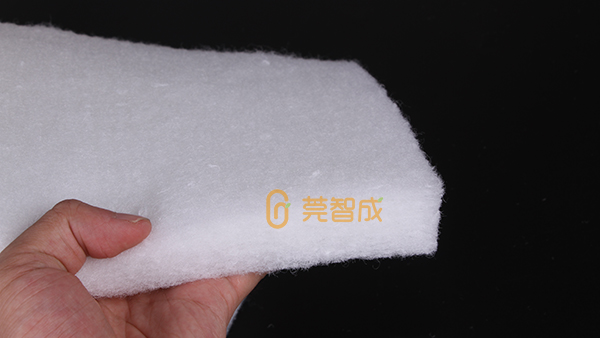 塑造良好的睡眠環境，選擇軟硬適中的床墊硬質棉