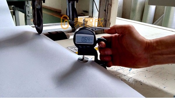 復(fù)合針刺無(wú)紡布-厚度誤差控制在0.1mm以內(nèi)