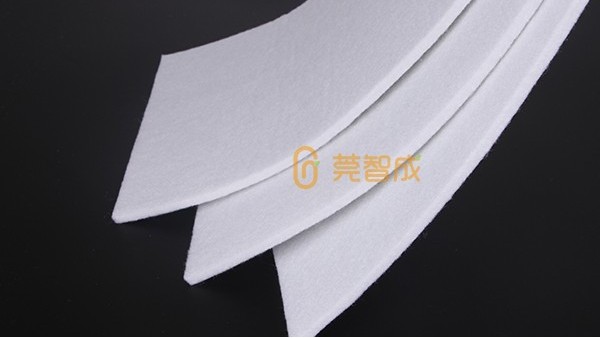 滌綸針刺氈在布袋除塵器中起著什么作用？