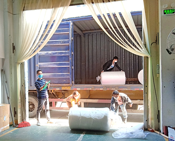 KN95口罩原材料運(yùn)輸