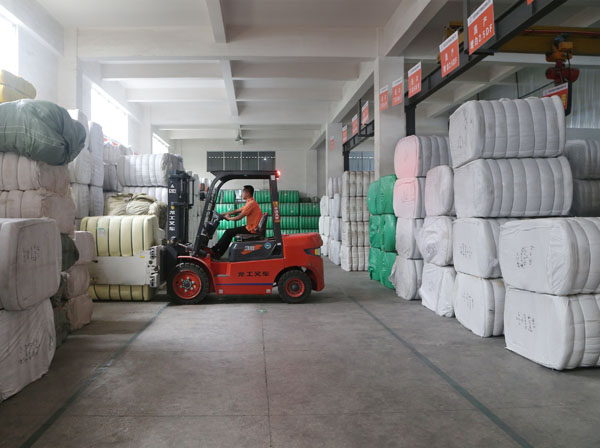 針刺棉廠家原料倉庫